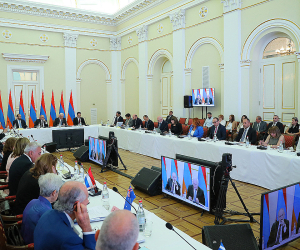 Pashinyan Attends Hayastan All Armenian Fund Board Meeting
